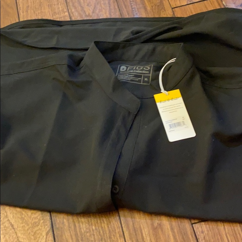 New Figs black top XL